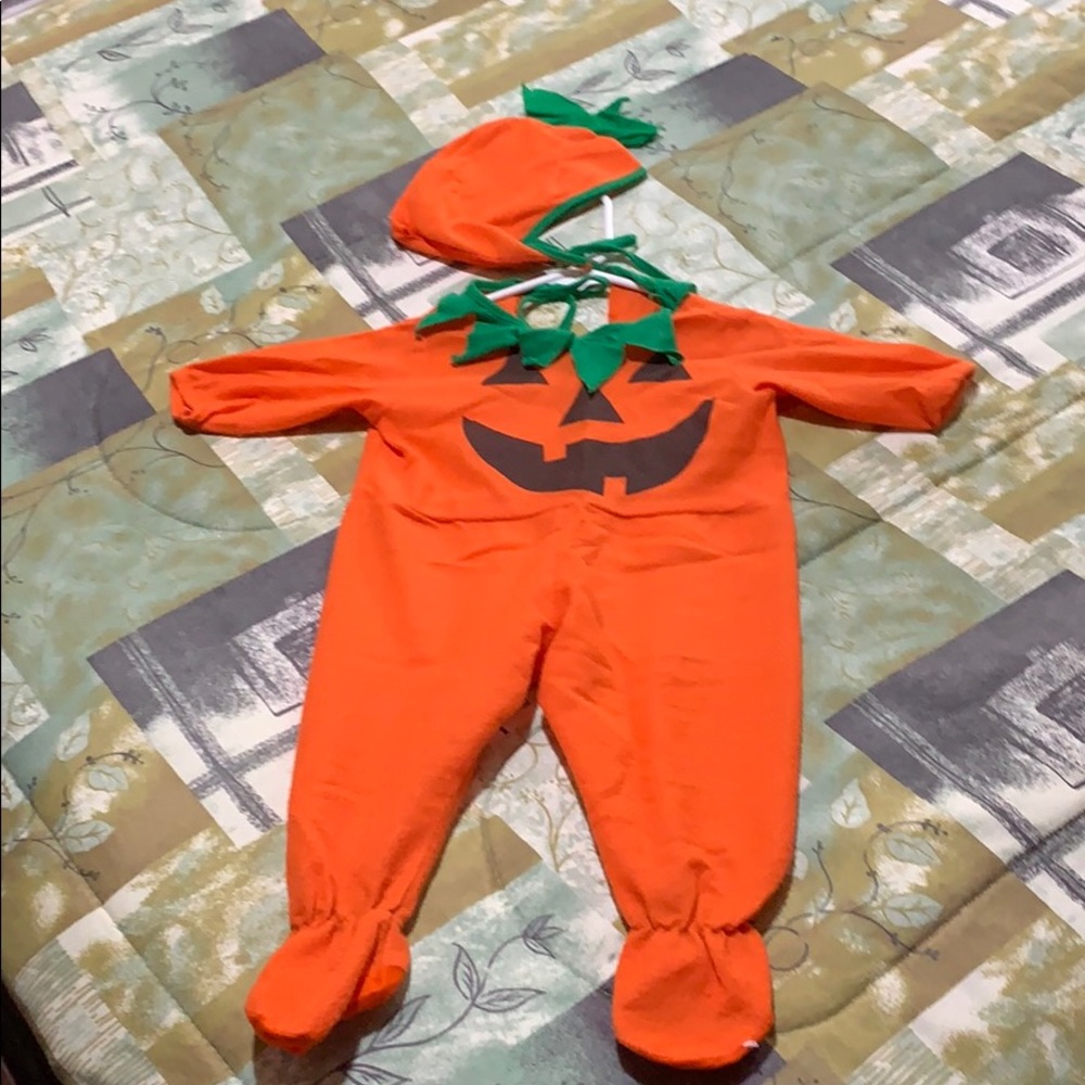 Baby Pumpkin costume/sleepwear.
